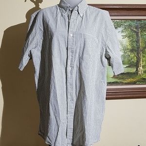 L.L. Bean mens short-sleeve button-up N4